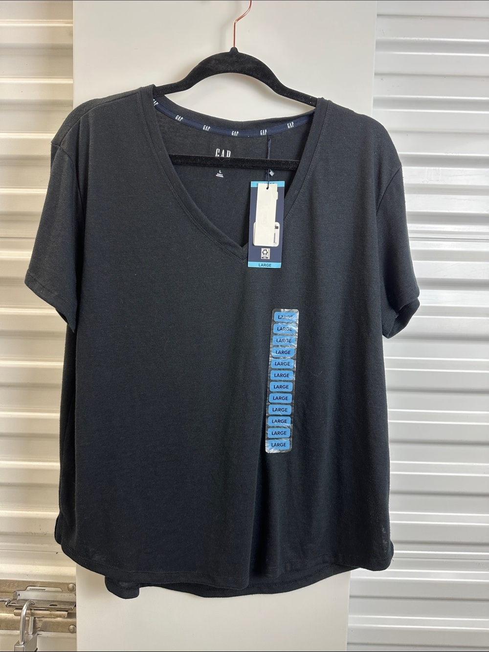 GAP Black V-Neck Short Sleeve Tee